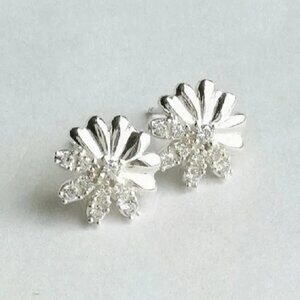 NEW Daisy Flower  sterling silver cz stud earrings